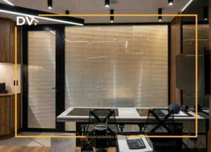 Divisorias-de-vidro-piso-teto-com-acionamento-alexa